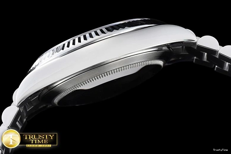 1102 Breathable RDD0218B – DayDate 40mm 689